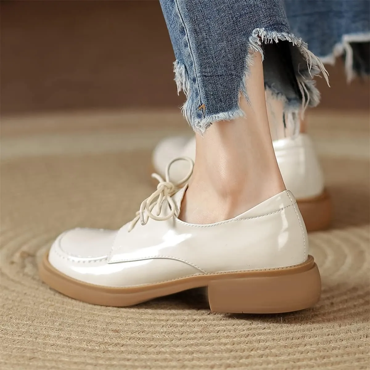 Betastella Women's Low Heel Chunky Oxfords Lace Up Round Toe Brogue Shoes