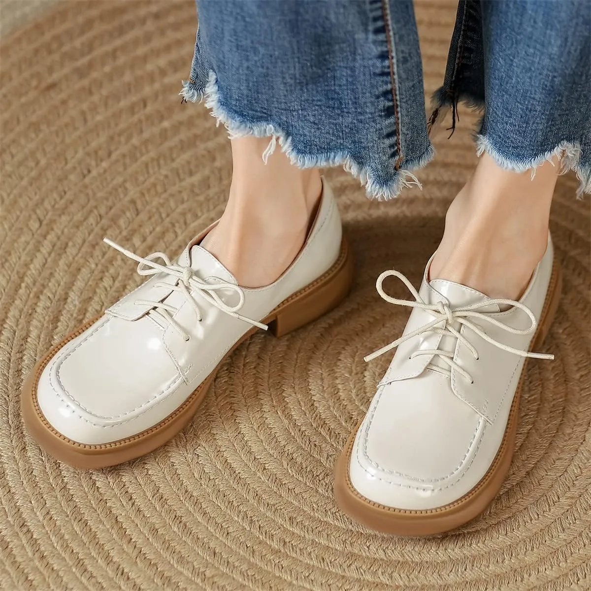 Betastella Women's Low Heel Chunky Oxfords Lace Up Round Toe Brogue Shoes