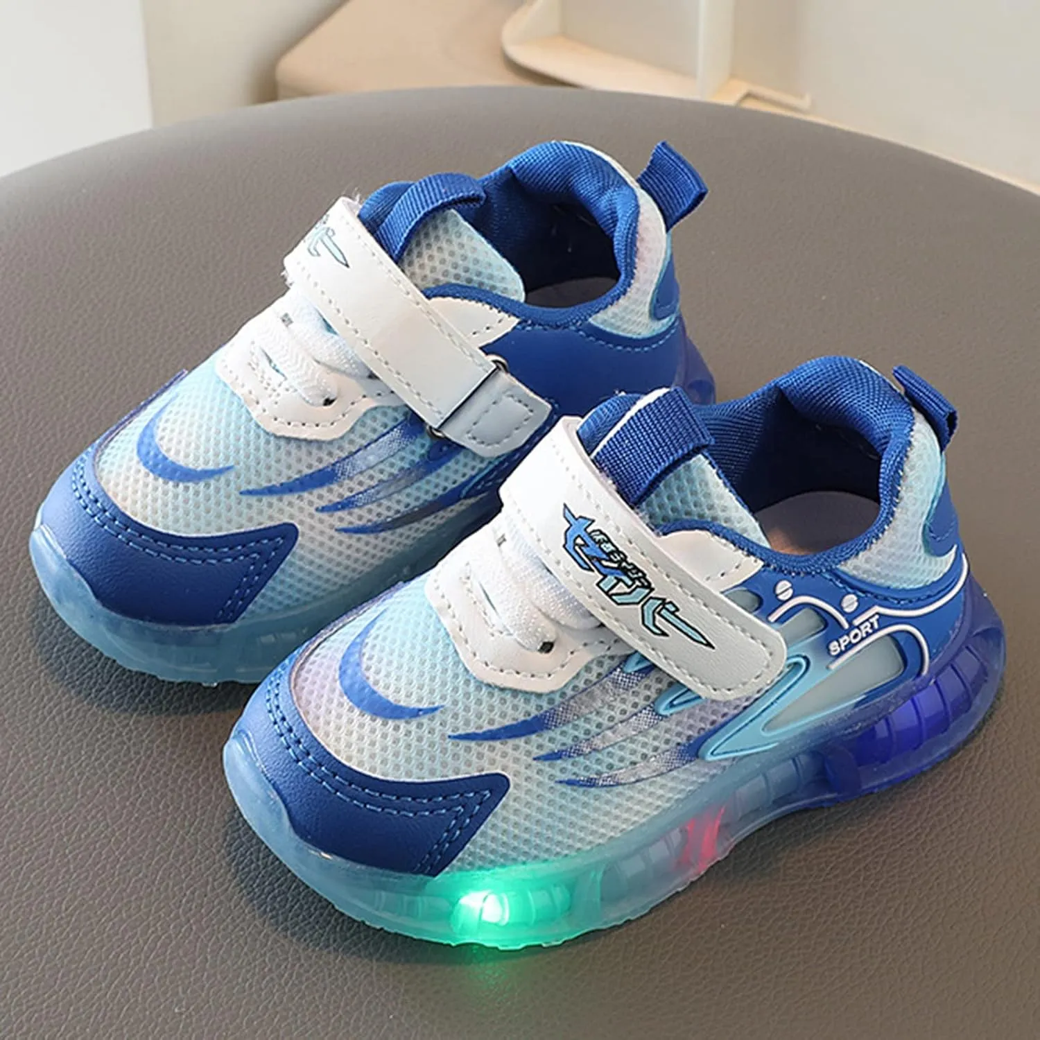 Light Up Shoes for Boys Girls Toddler Led Walking Shoes Kids Non Slip LED Mesh Breathable Outdoor Casual Shoes