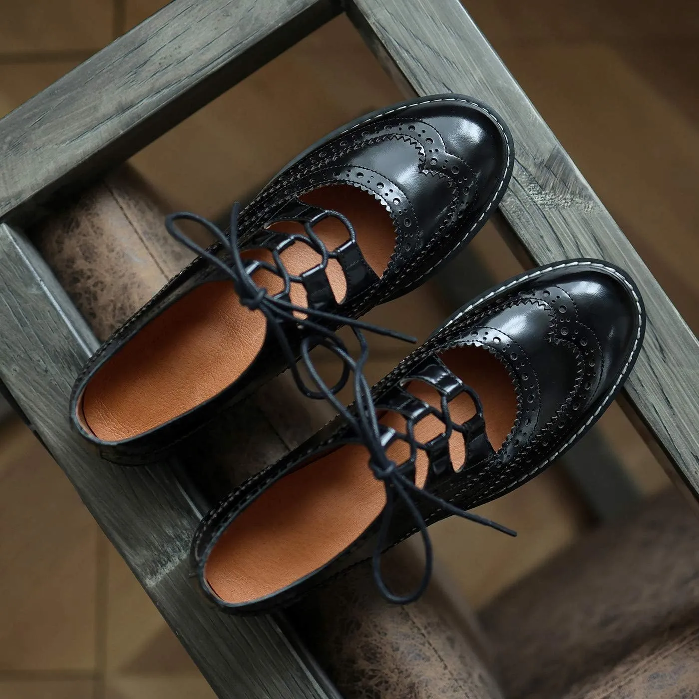 U-lite Women's Lace-up Wingtip Perforated Leather Oxfords Vintage Closed Toe Brogue Shoes