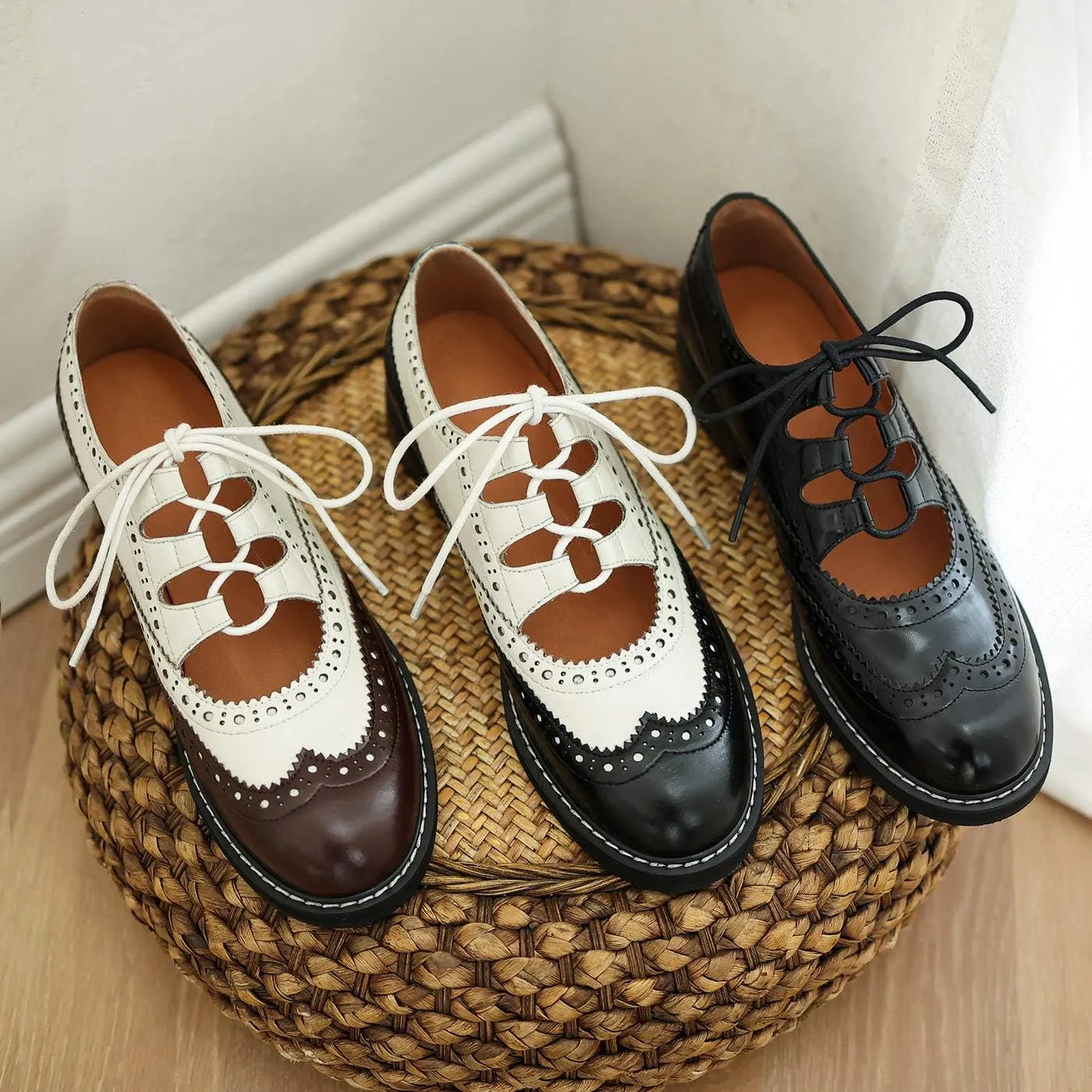 U-lite Women's Lace-up Wingtip Perforated Leather Oxfords Vintage Closed Toe Brogue Shoes