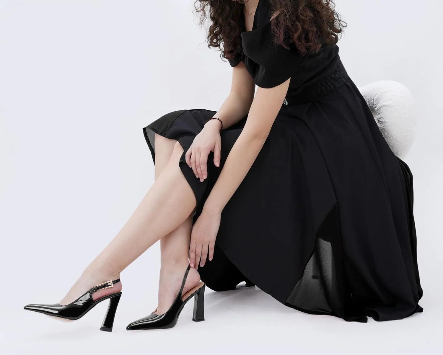 Women's Block high Heels Slingback, Pointed Closed Toe Ankle Strap Fashioned Patent Leather Pumps Shoes.